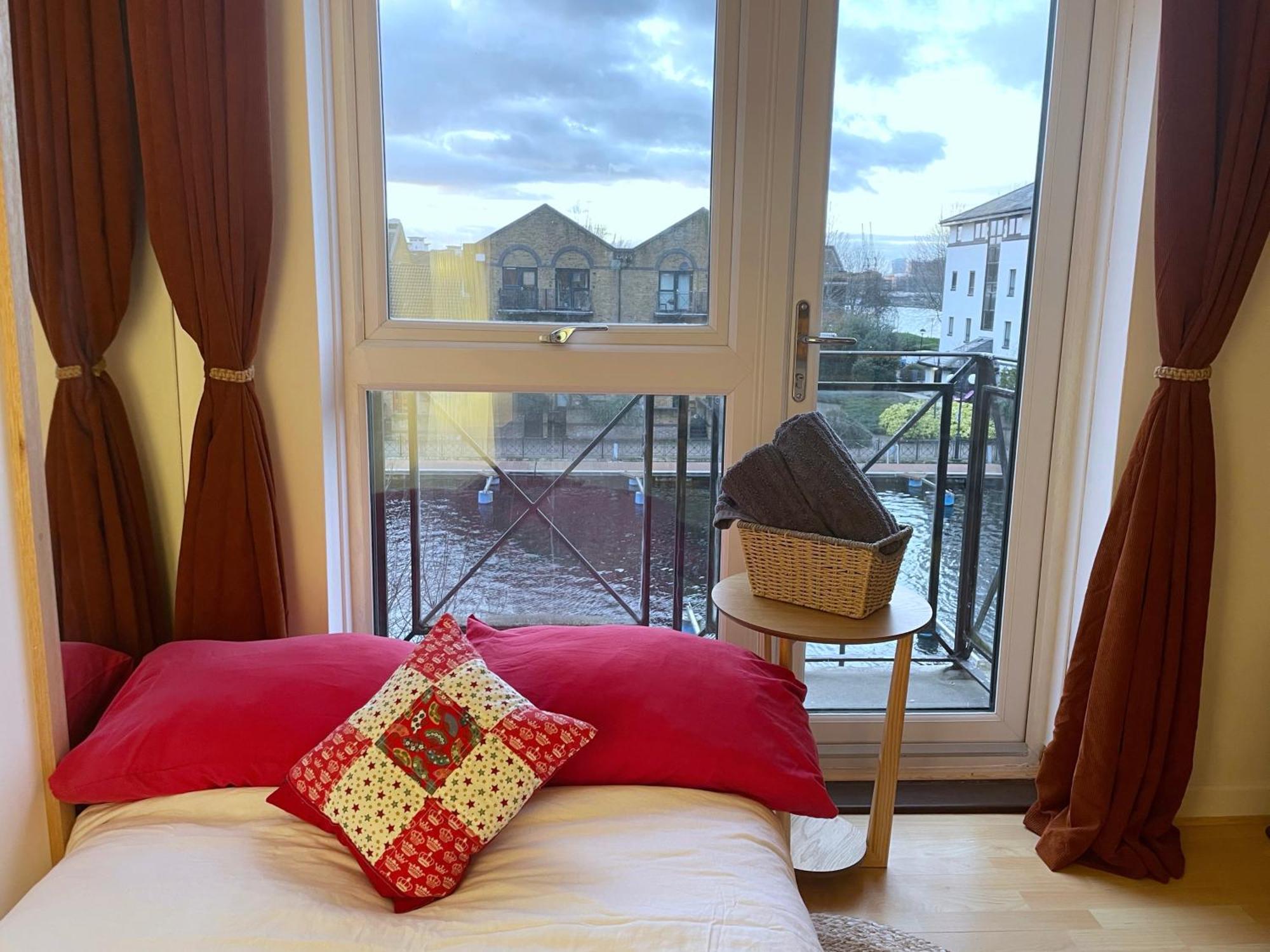 Séjour chez l'habitant Canary Wharf Waterside Flat